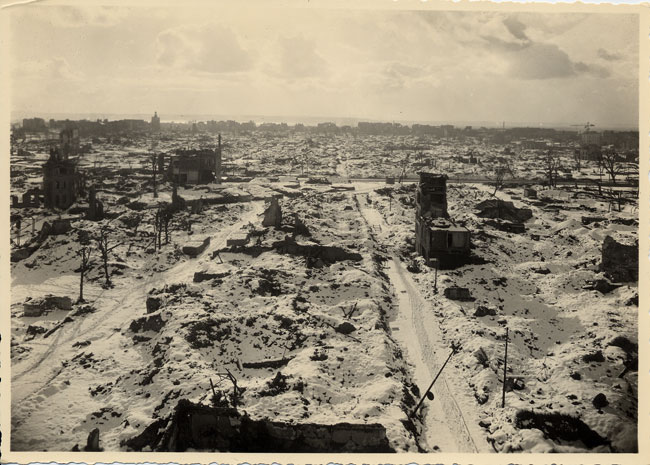 Panorama du Havre bombardé